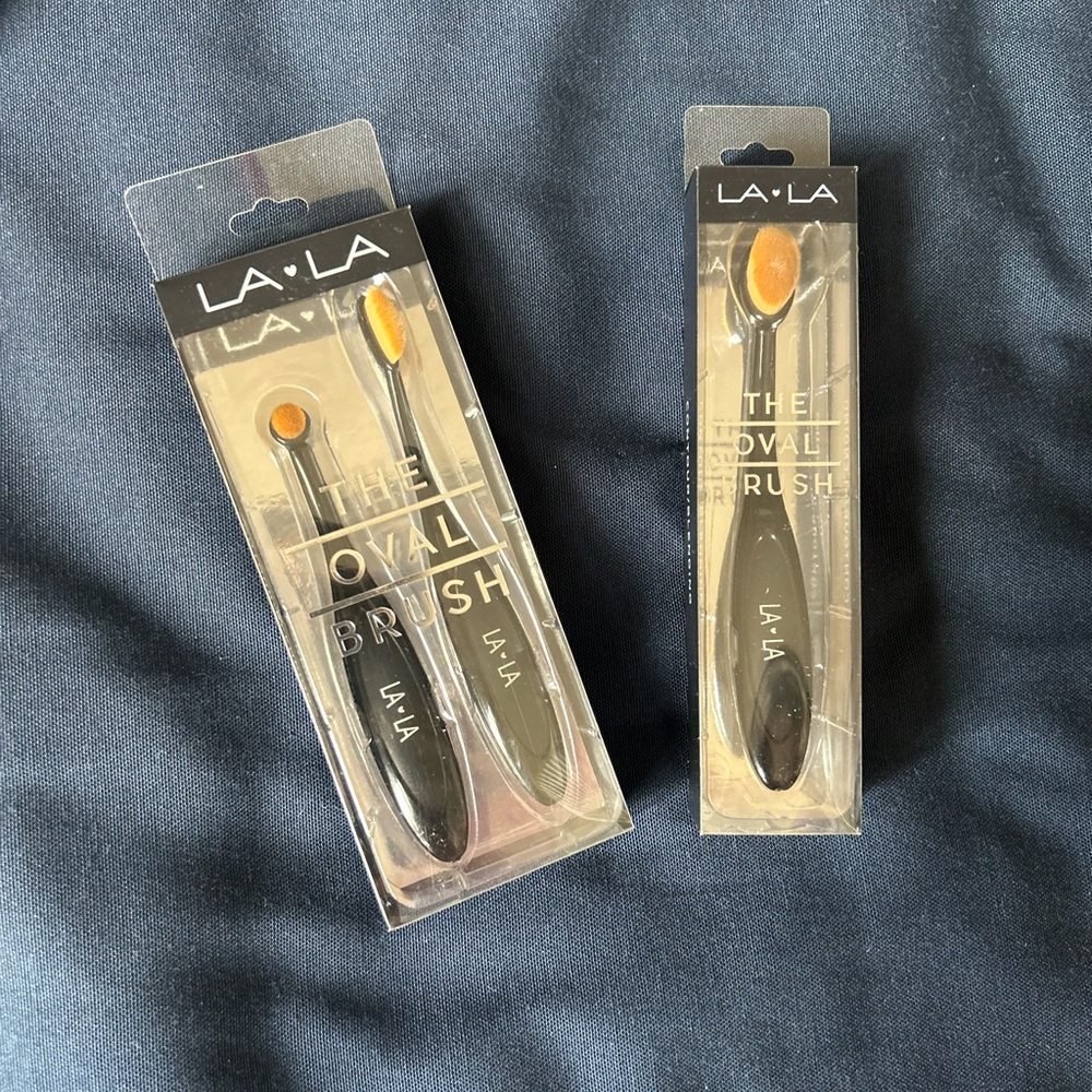 ✨4 for $20 | LALA Oval Makeup Brush Set | foundation contour concealer MUA